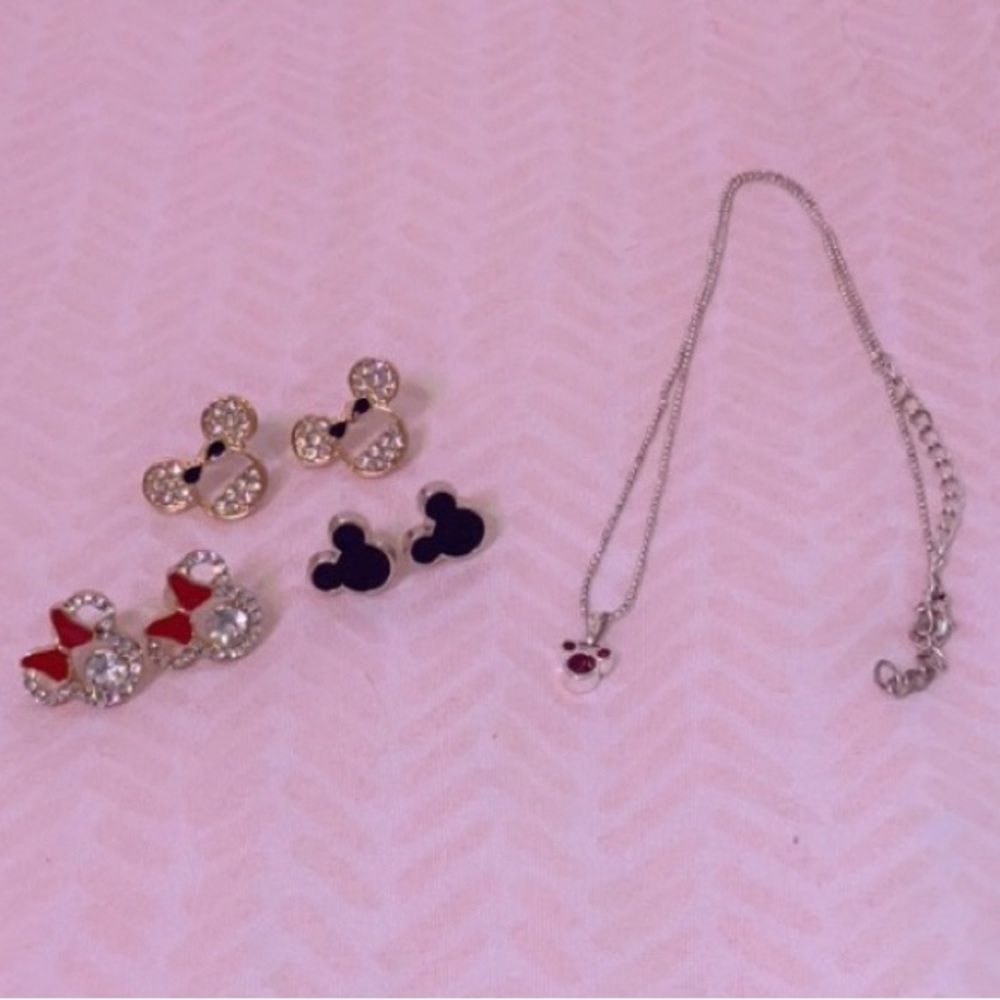Disney Bundle - Picture 6 of 6